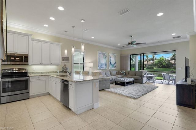 13556 Coronado DR, Naples, FL 34109