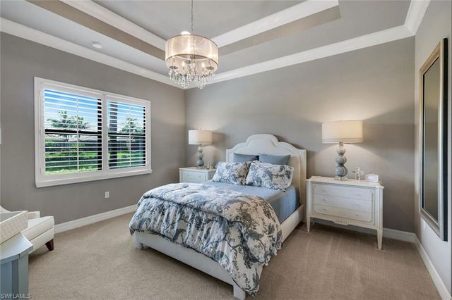 13556 Coronado DR, Naples, FL 34109