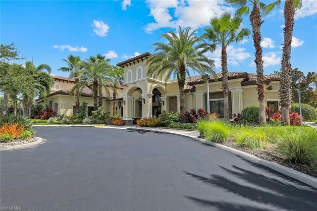 13556 Coronado DR, Naples, FL 34109