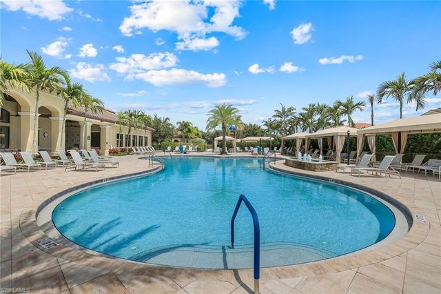 13556 Coronado DR, Naples, FL 34109
