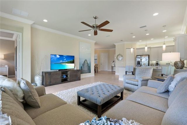 13556 Coronado DR, Naples, FL 34109