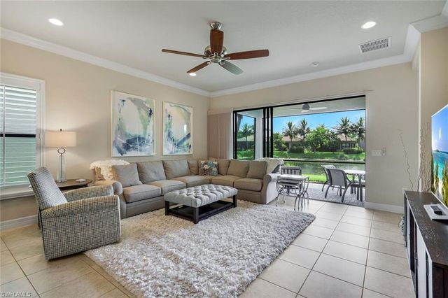 13556 Coronado DR, Naples, FL 34109
