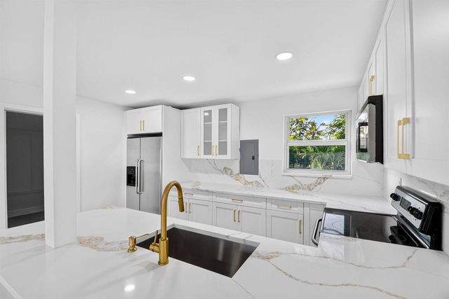 3947 Pensacola Drive, Lake Worth, FL 33462