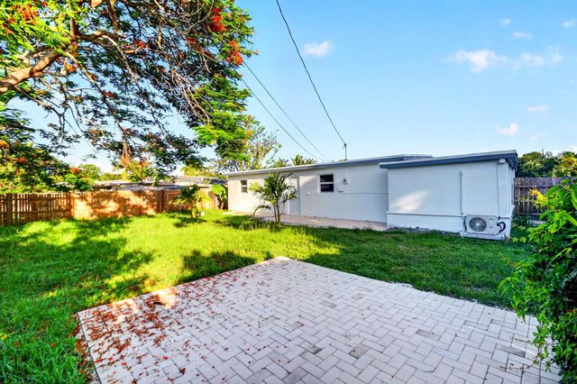 3947 Pensacola Drive, Lake Worth, FL 33462