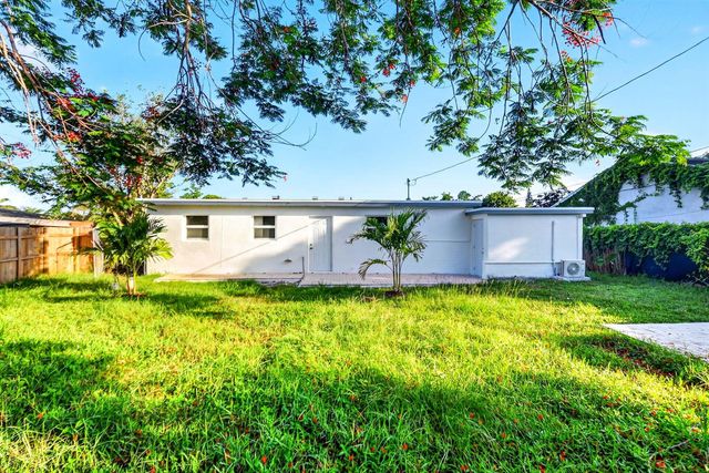 3947 Pensacola Drive, Lake Worth, FL 33462