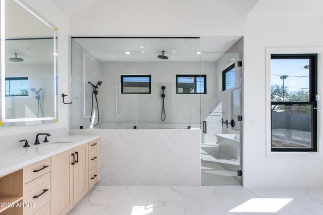 6128 E SWEETWATER Avenue, Scottsdale, AZ 85254