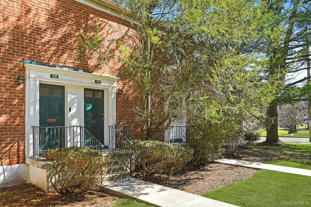 9 Fieldstone Drive 118, Hartsdale, NY 10530