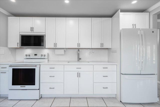 3167 Stewart Road, Middle Torch Key, FL 33042