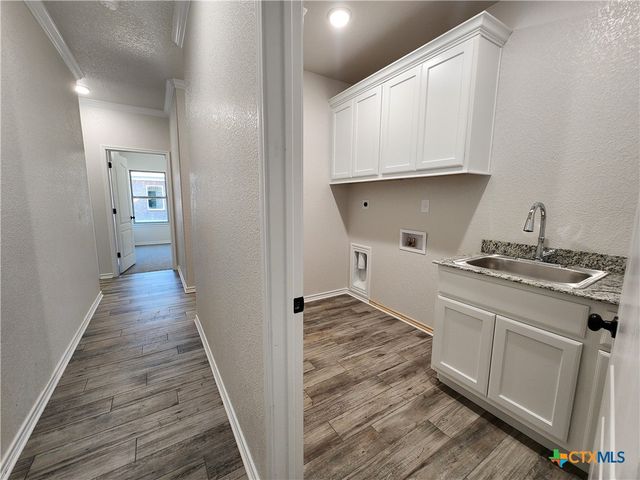 724 Golden Eagle Drive, Salado, TX 76571