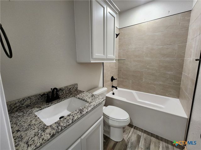 724 Golden Eagle Drive, Salado, TX 76571