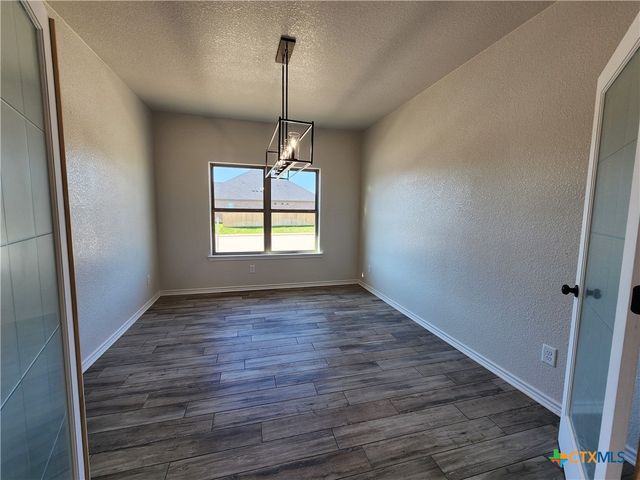 724 Golden Eagle Drive, Salado, TX 76571