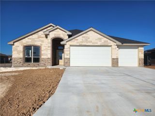 724 Golden Eagle Drive, Salado, TX 76571