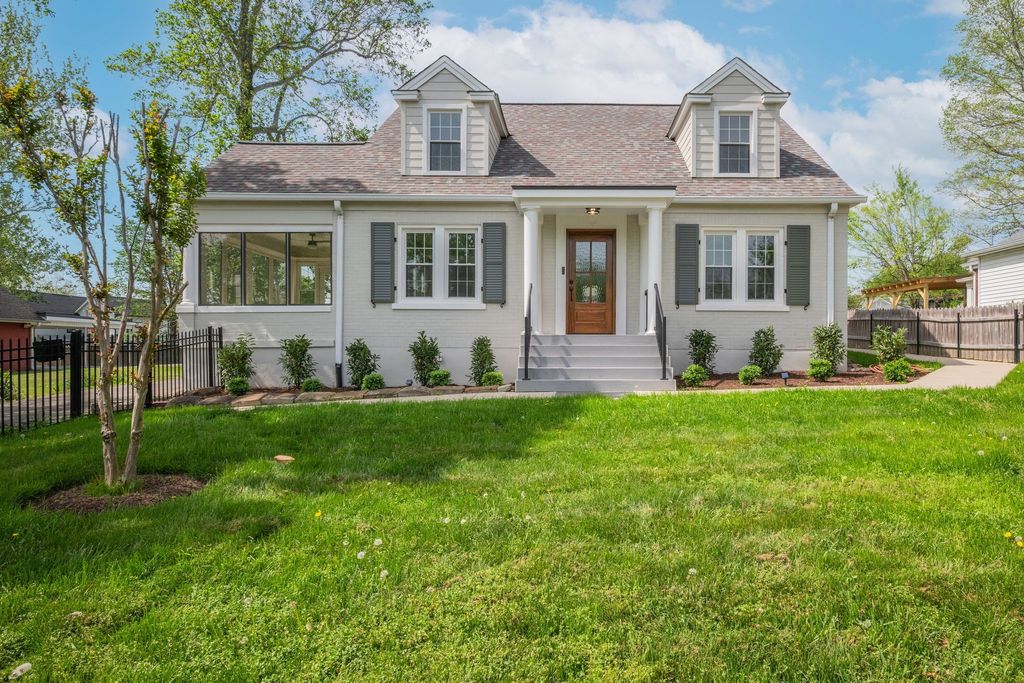 404 Murrell St, Dickson, TN 37055