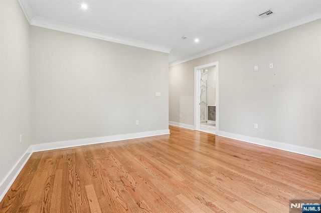 211 Warwick Avenue 1, Fort Lee, NJ 07024