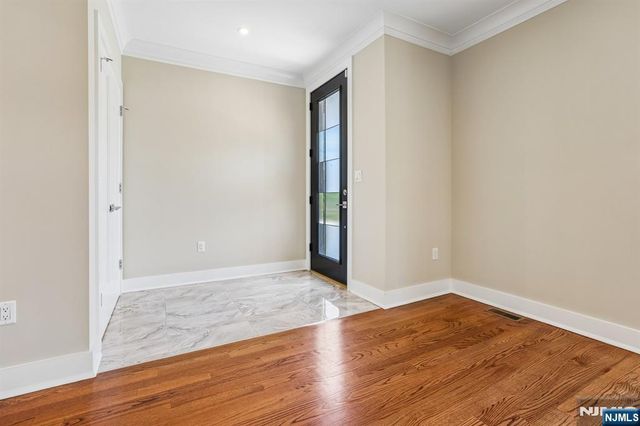 211 Warwick Avenue 1, Fort Lee, NJ 07024