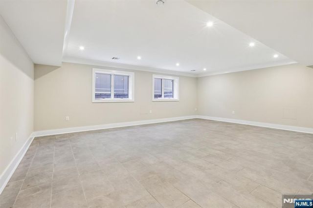 211 Warwick Avenue 1, Fort Lee, NJ 07024