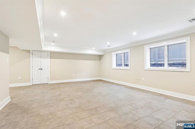 211 Warwick Avenue 1, Fort Lee, NJ 07024