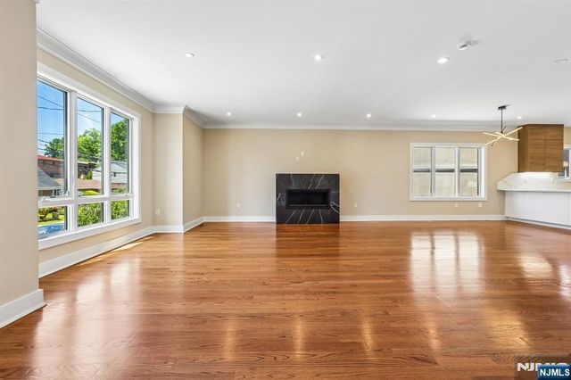 211 Warwick Avenue 1, Fort Lee, NJ 07024
