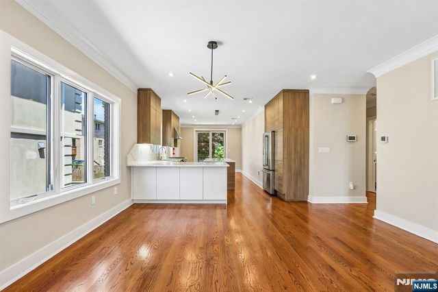 211 Warwick Avenue 1, Fort Lee, NJ 07024
