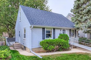 2736 Brunswick Avenue S, Saint Louis Park, MN 55416