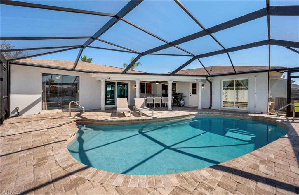 Image 17 of property listing at 1936 SE 31st TER, Cape Coral, FL 33904