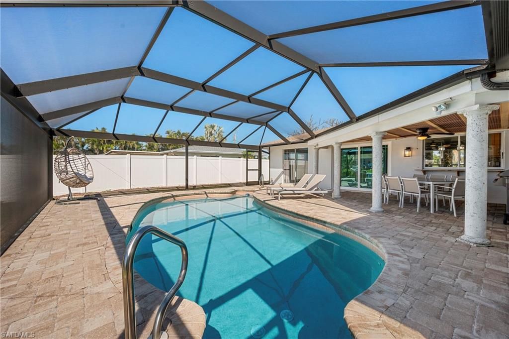 Image 18 of property listing at 1936 SE 31st TER, Cape Coral, FL 33904