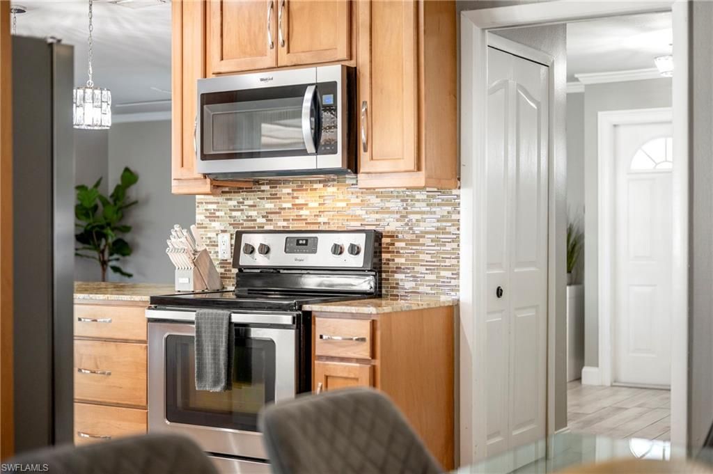 Image 30 of property listing at 1936 SE 31st TER, Cape Coral, FL 33904