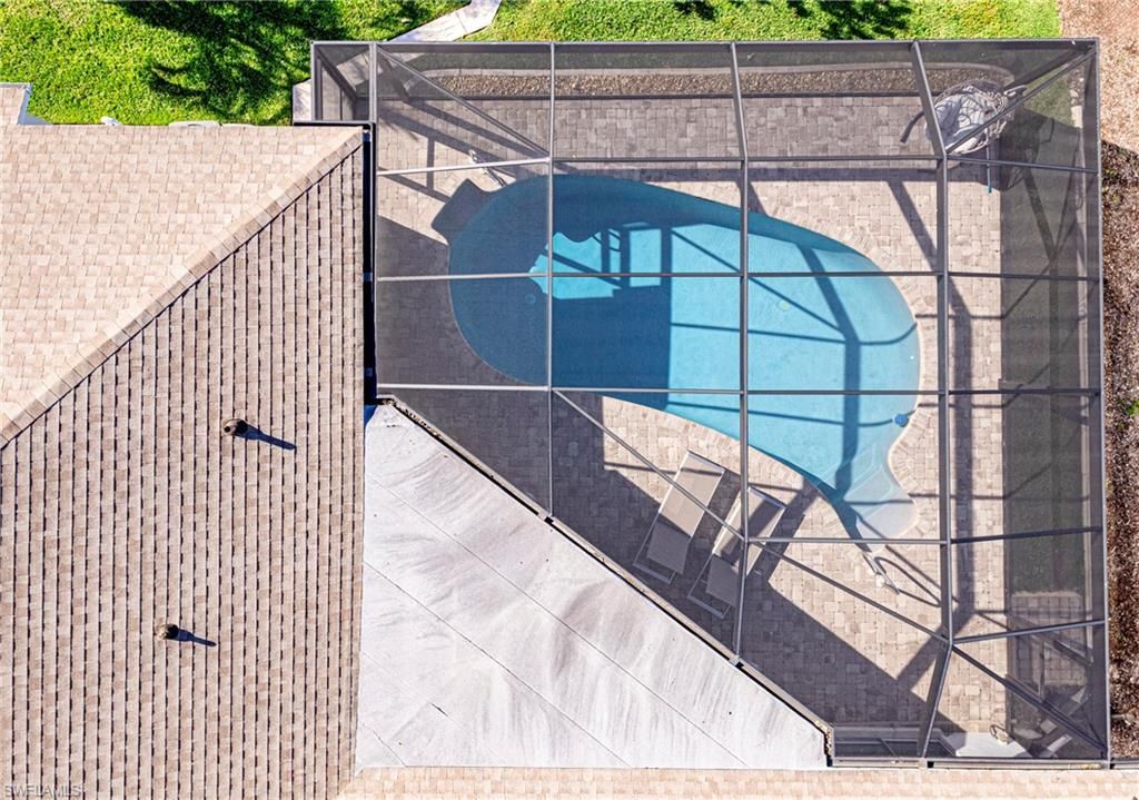 Image 4 of property listing at 1936 SE 31st TER, Cape Coral, FL 33904