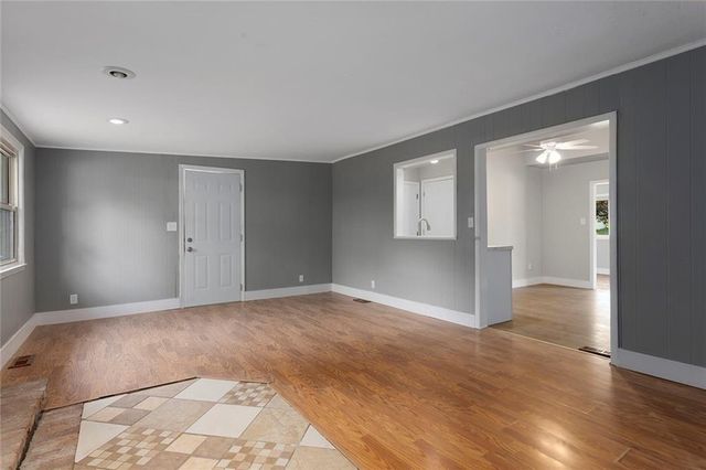 12205 E 46th Street S, Independence, MO 64055