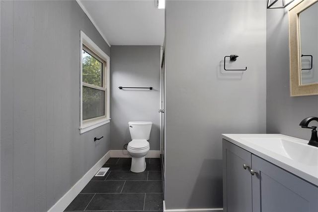 12205 E 46th Street S, Independence, MO 64055