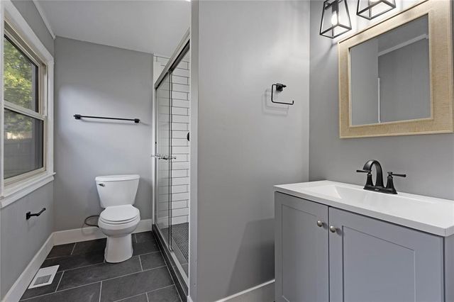 12205 E 46th Street S, Independence, MO 64055