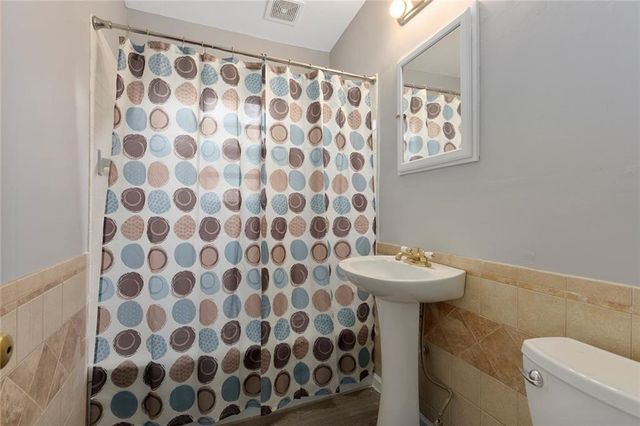 12205 E 46th Street S, Independence, MO 64055