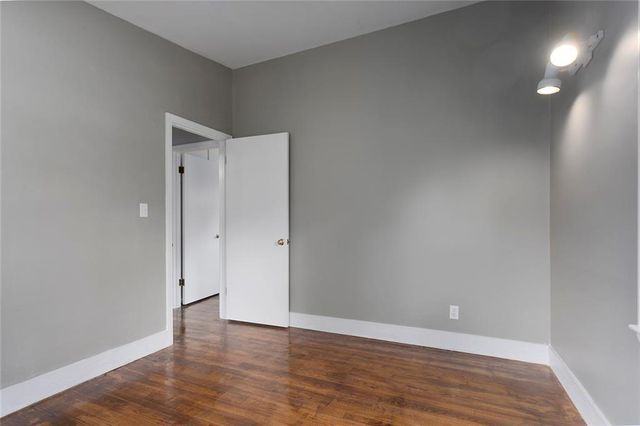 12205 E 46th Street S, Independence, MO 64055