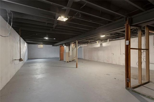 12205 E 46th Street S, Independence, MO 64055