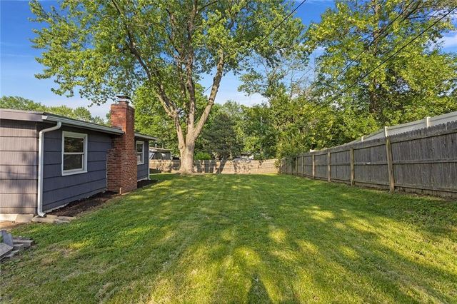 12205 E 46th Street S, Independence, MO 64055