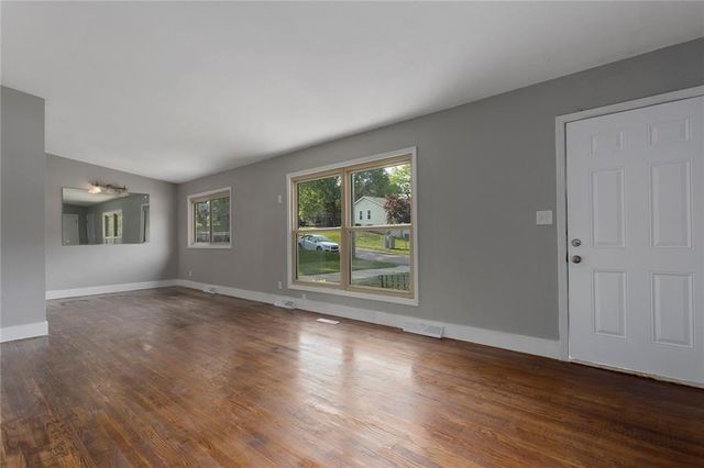 12205 E 46th Street S, Independence, MO 64055