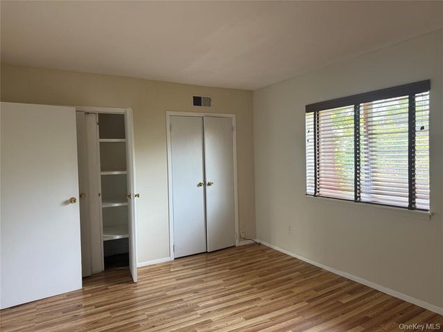 200 Hilton Avenue 30, Hempstead, NY 11550