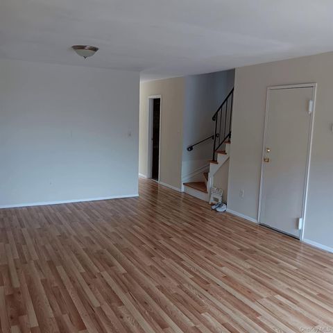 200 Hilton Avenue 30, Hempstead, NY 11550