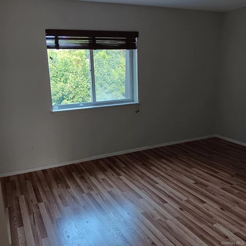 200 Hilton Avenue 30, Hempstead, NY 11550