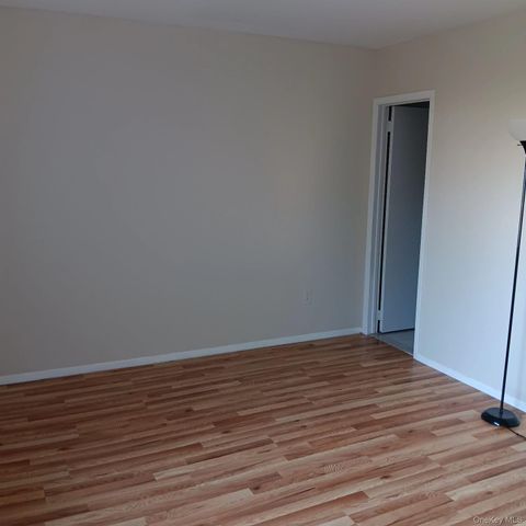 200 Hilton Avenue 30, Hempstead, NY 11550