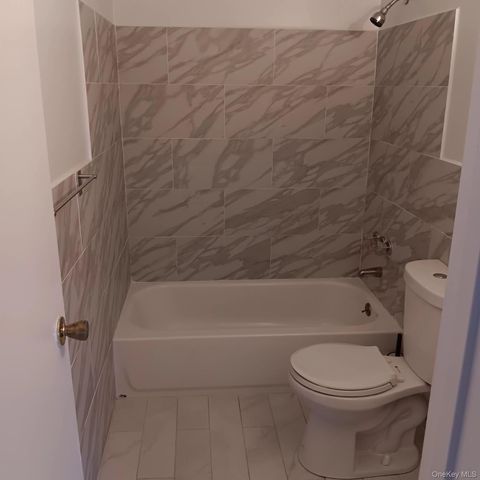 200 Hilton Avenue 30, Hempstead, NY 11550