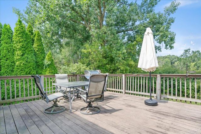 603 Cattail Lane, Pinckney, MI 48169