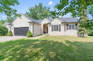 603 Cattail Lane, Pinckney, MI 48169