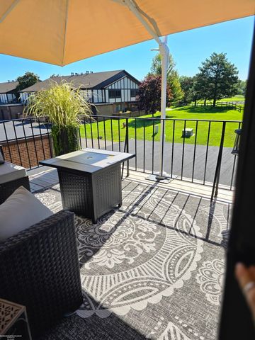 417 Country Club Drive, Saint Clair Shores, MI 48082