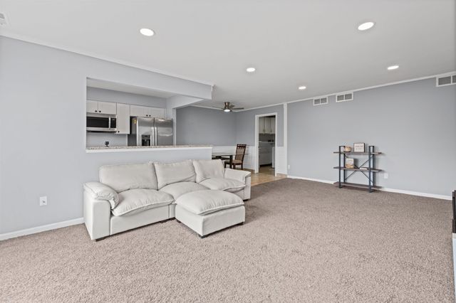 417 Country Club Drive, Saint Clair Shores, MI 48082