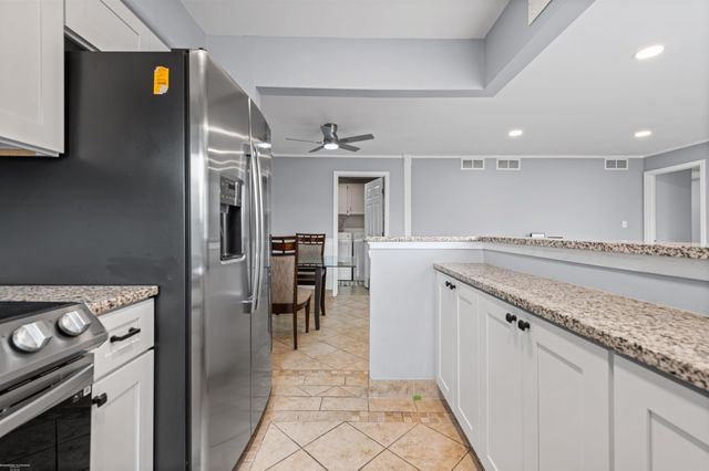 417 Country Club Drive, Saint Clair Shores, MI 48082