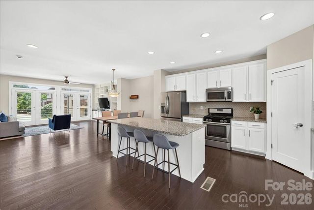 2115 Garabrandt Lane, Charlotte, NC 28204