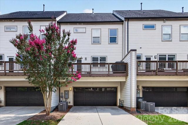 2115 Garabrandt Lane, Charlotte, NC 28204