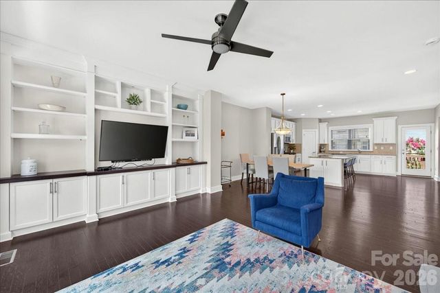 2115 Garabrandt Lane, Charlotte, NC 28204