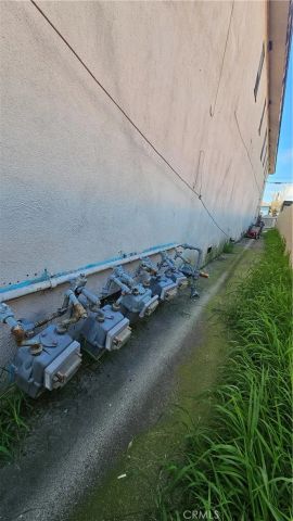 1004 N Poinsettia, Compton, CA 90221